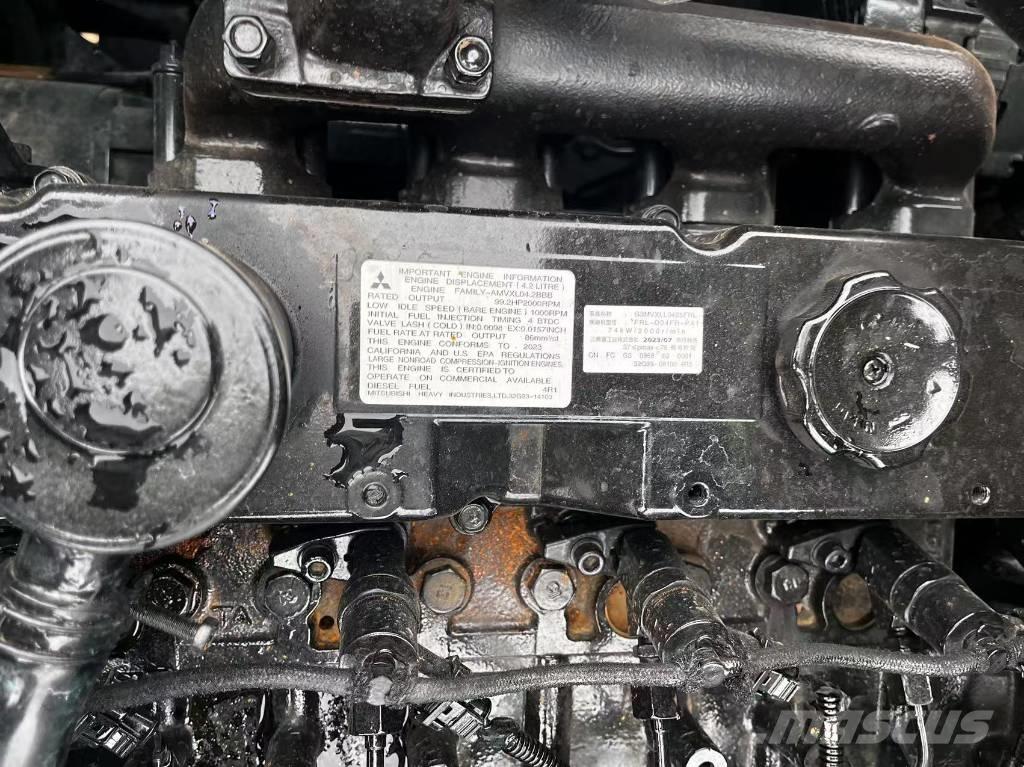 Kobelco SK 140 Гусеничні екскаватори