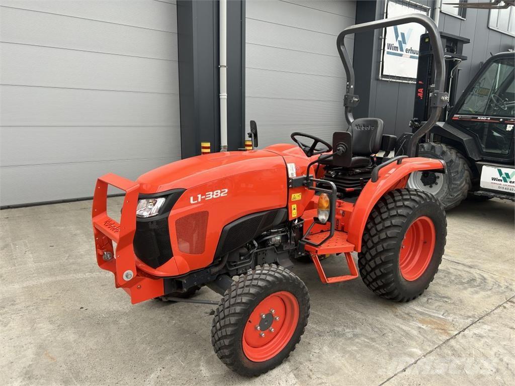Kubota L1-382 (7325) Трактори