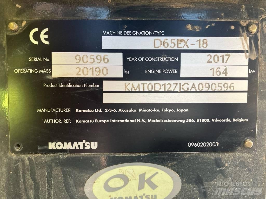 Komatsu D65 EX-18 Гусеничні бульдозери