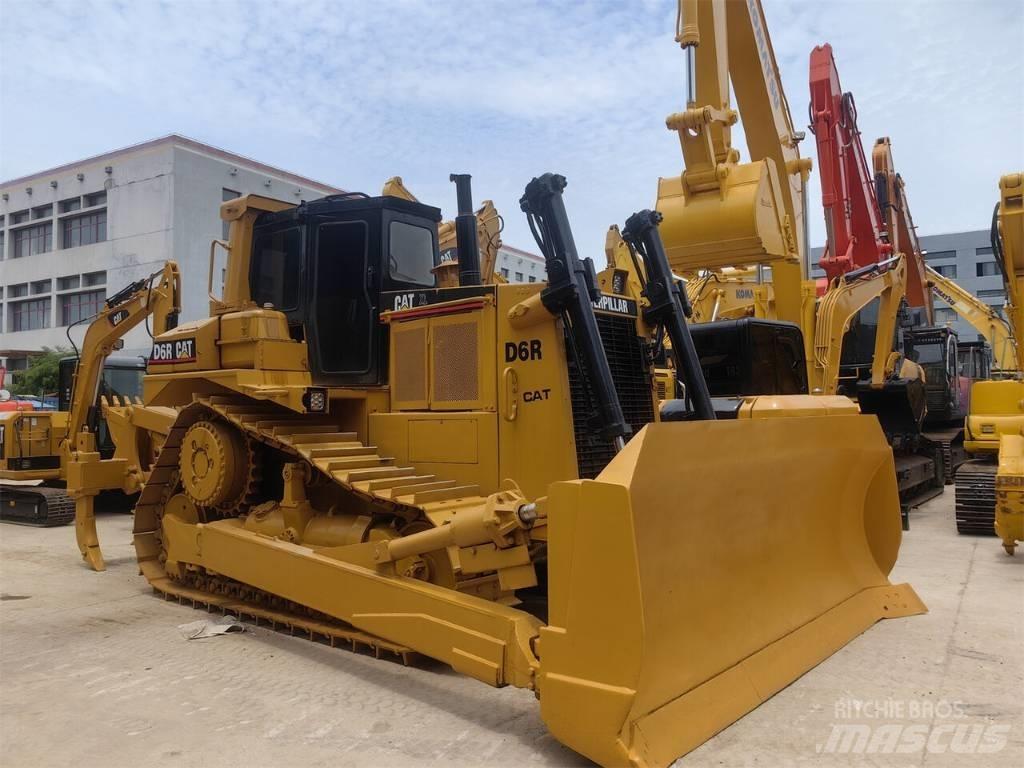 CAT D 6 R Гусеничні бульдозери