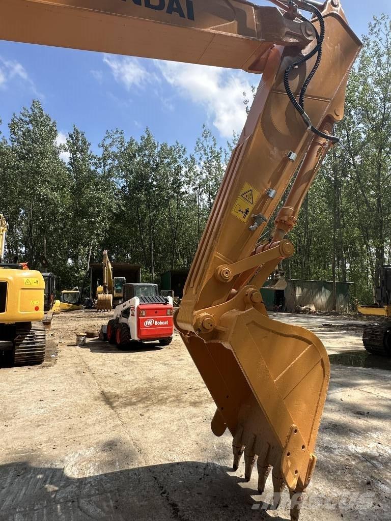 Hyundai R220LC-9S Гусеничні екскаватори