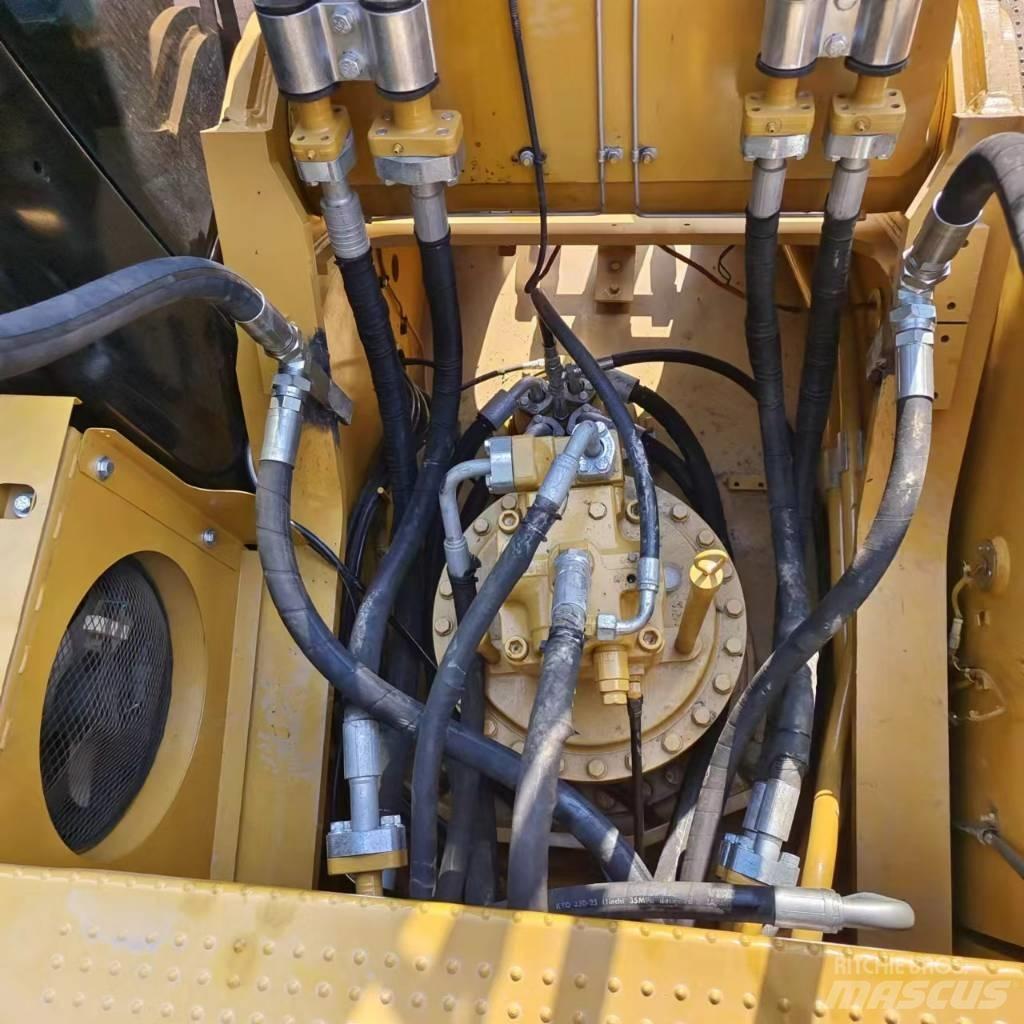 CAT 336 Гусеничні екскаватори