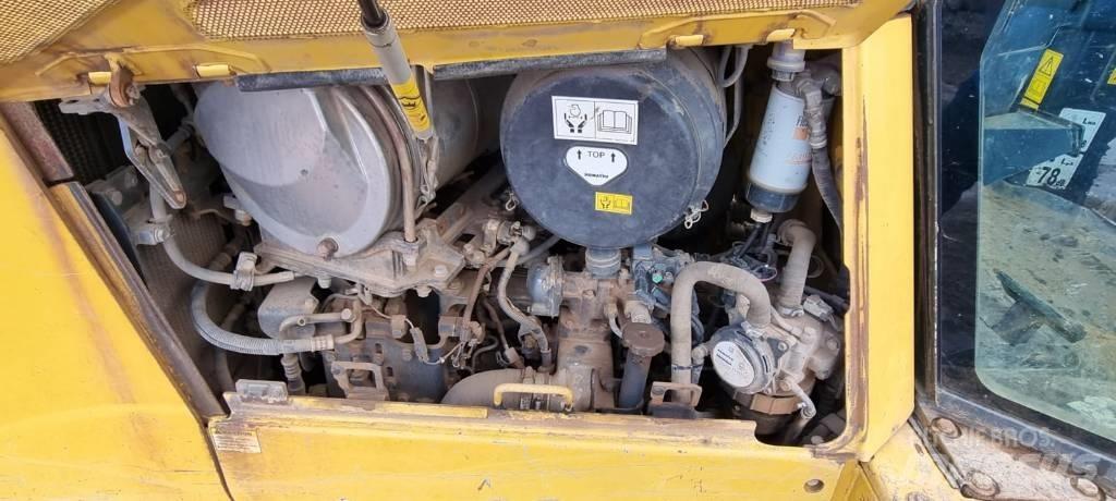 Komatsu D 65 PX-17 Гусеничні бульдозери