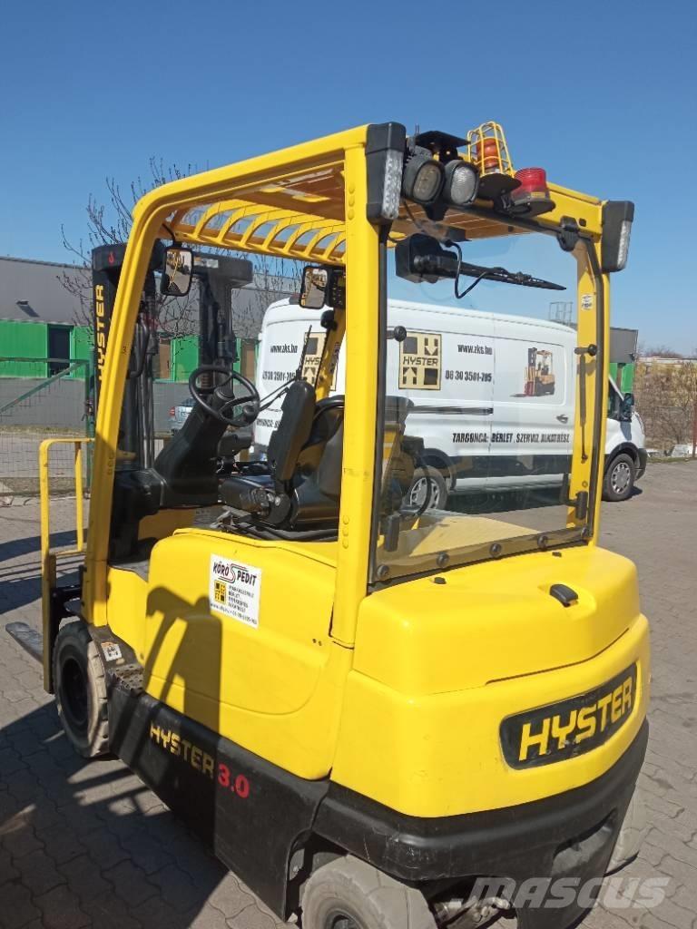 Hyster J 3.0 XN Електронавантажувачі