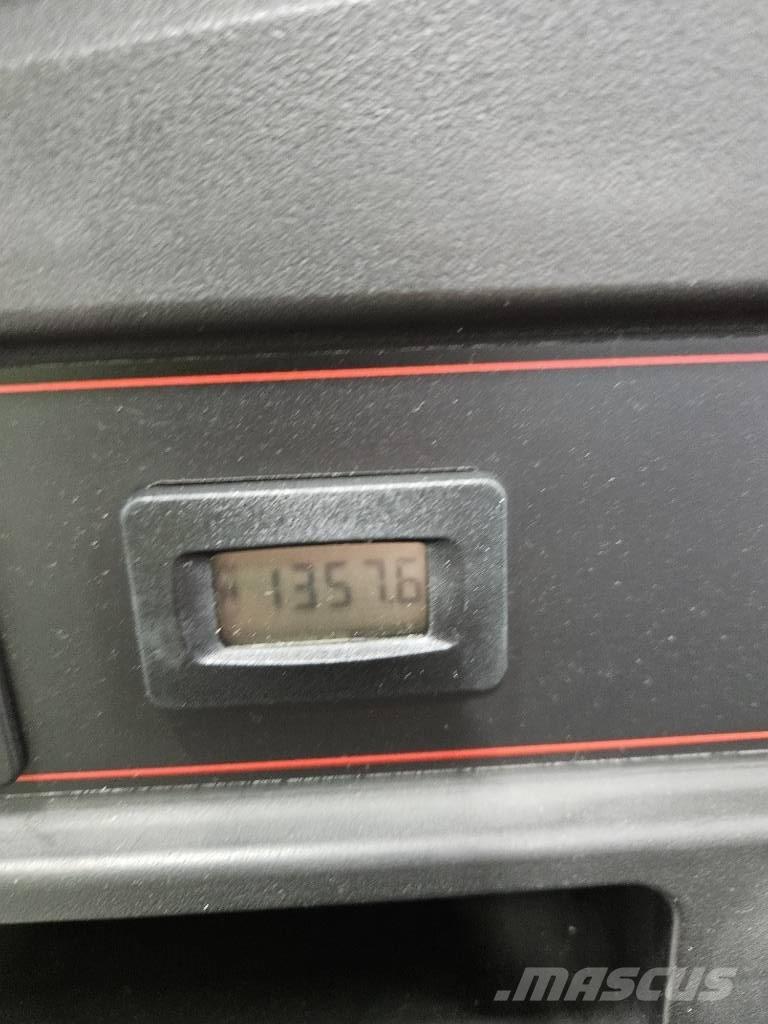 Toro WORKMAN GTX Різцетримачі для комунальних служб