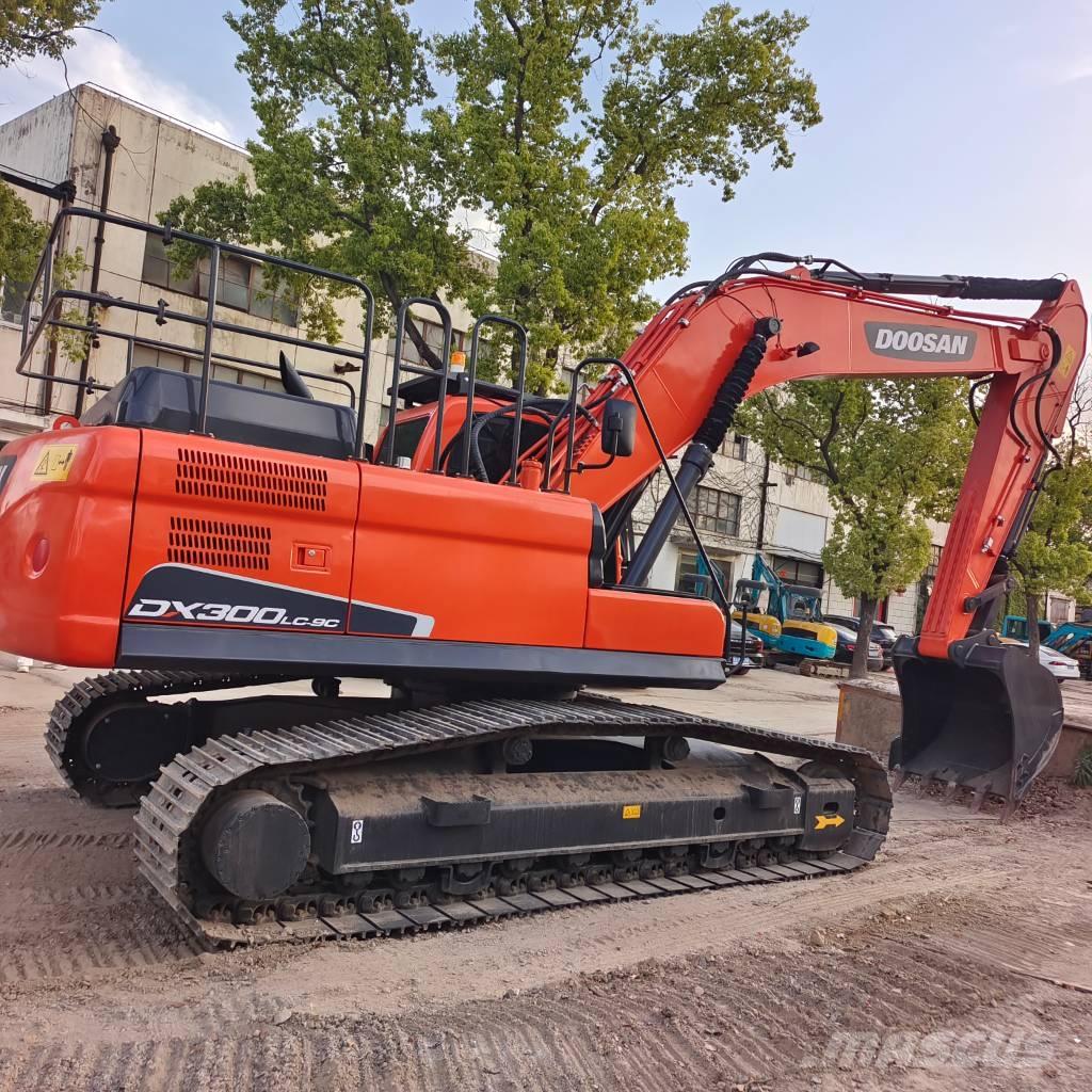 Doosan DX 300LC-9C Гусеничні екскаватори