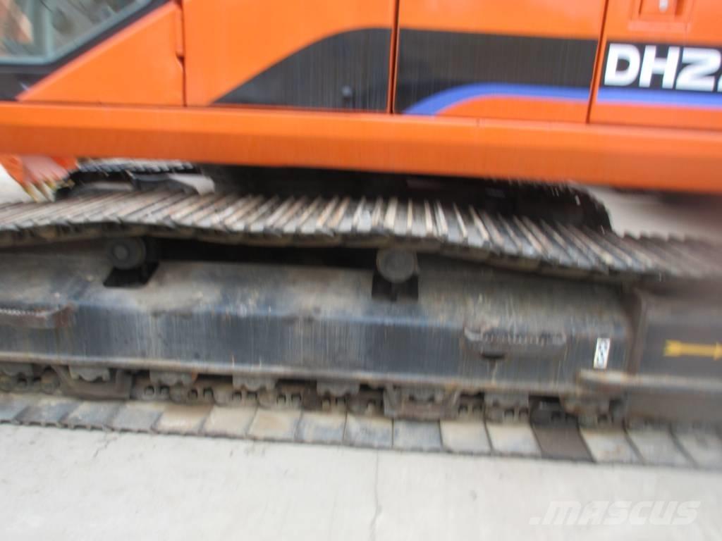 Doosan DX 220 LC-9 Гусеничні екскаватори