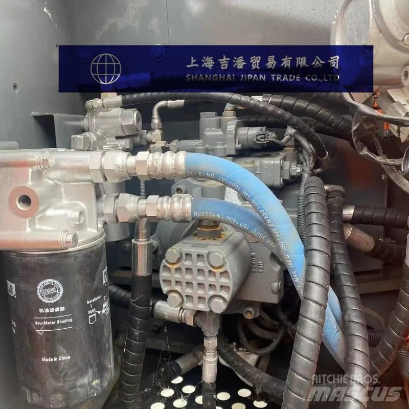 Hitachi ZX 120 Гусеничні екскаватори
