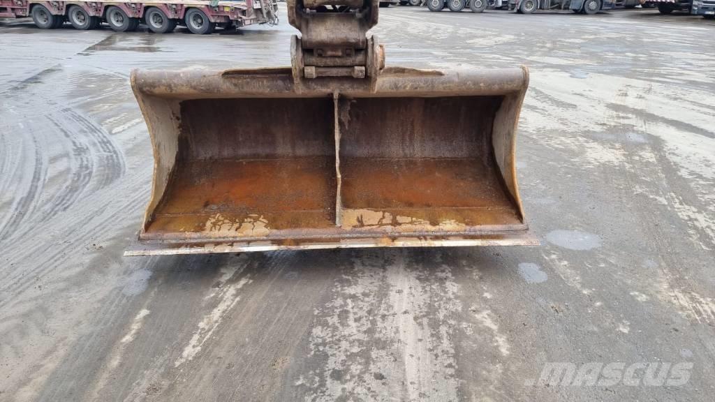JCB 220 XL Гусеничні екскаватори