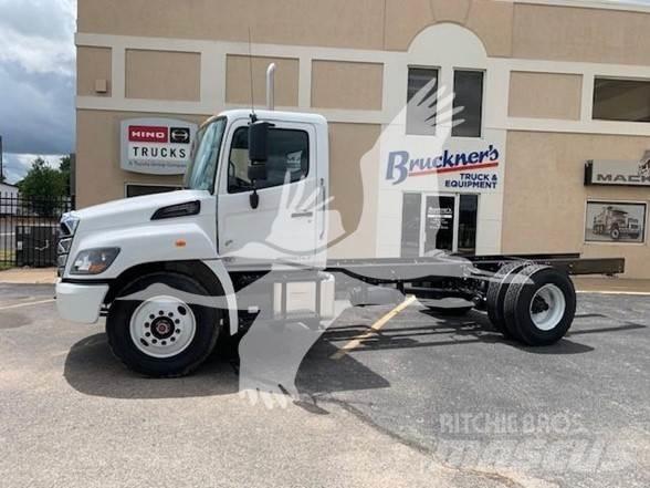 Hino L7 Самоскиди
