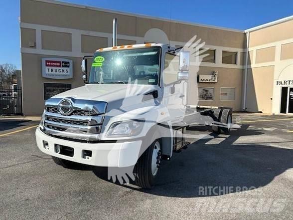 Hino L7 Шасі з кабіною