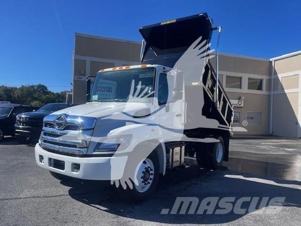 Hino L7 Самоскиди