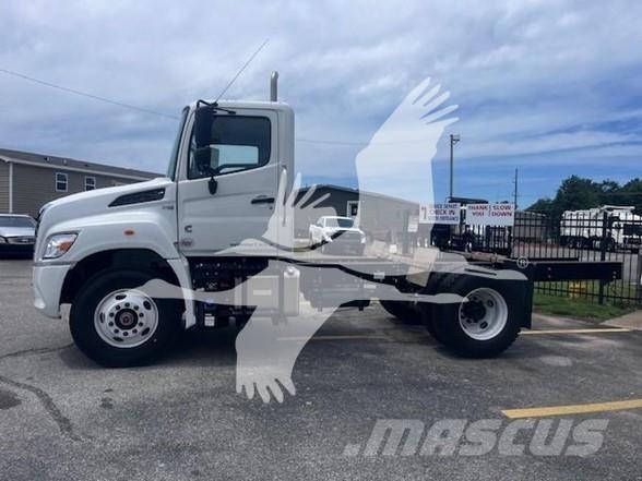 Hino XL7 Тягачі