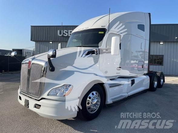 Kenworth T680 Тягачі