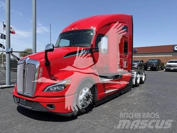 Kenworth T680 Тягачі