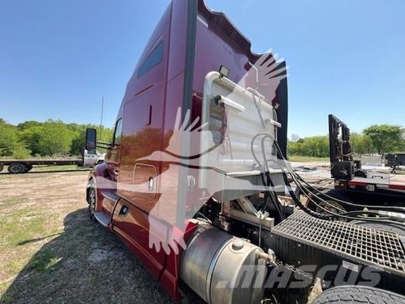 Kenworth T680 Тягачі