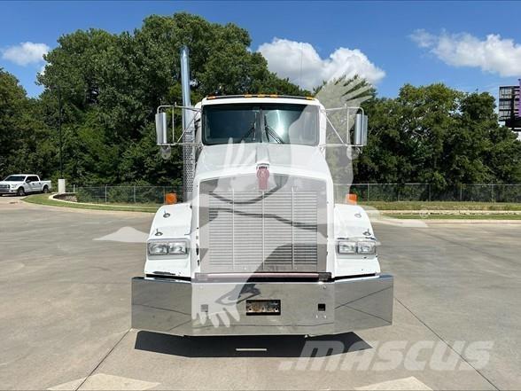 Kenworth T800 Тягачі