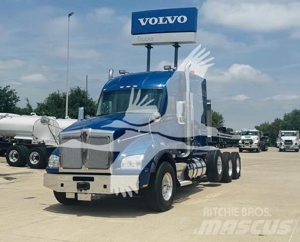 Kenworth T880 Тягачі