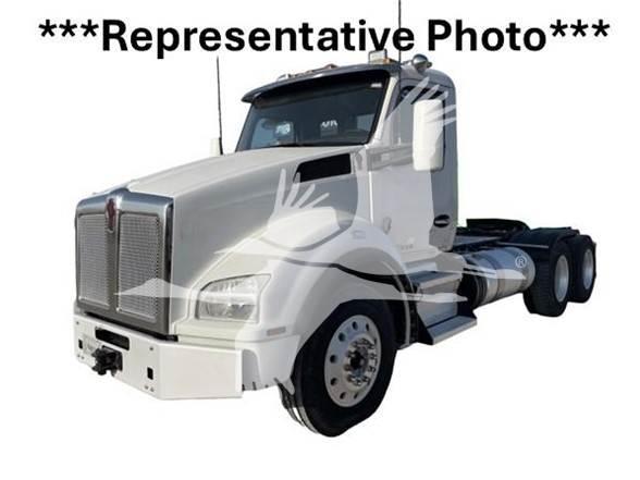 Kenworth T880 Тягачі