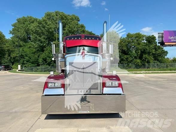 Kenworth W900L Тягачі
