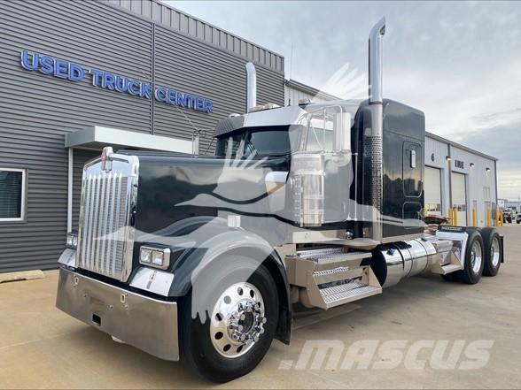 Kenworth W900L Тягачі