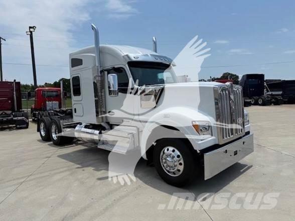 Kenworth W990 Тягачі