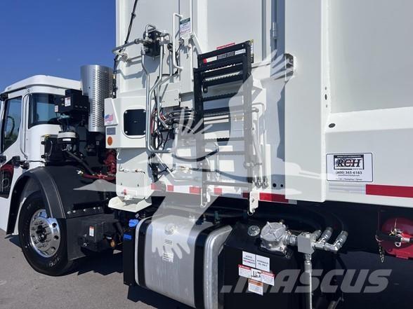 Mack LR64R Сміттєвози