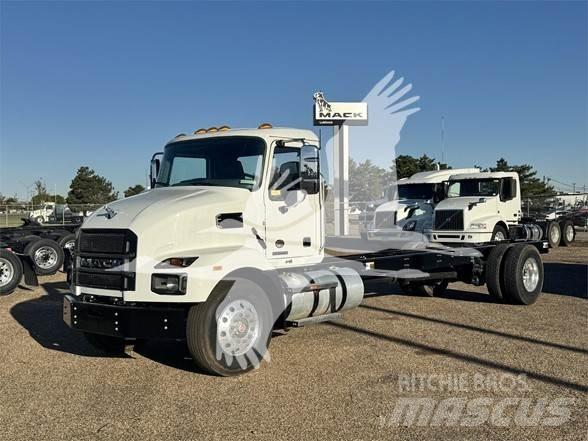 Mack MD6 Шасі з кабіною