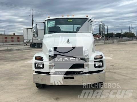 Mack MD6 Шасі з кабіною