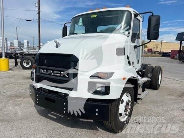 Mack MD6 Шасі з кабіною