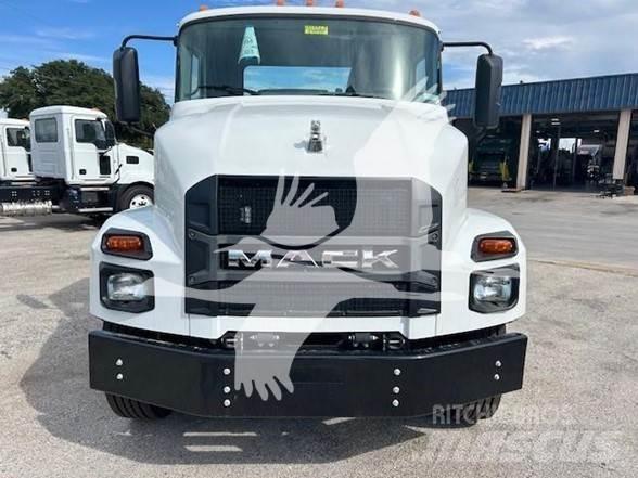Mack MD6 Шасі з кабіною