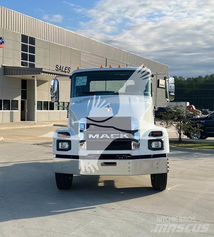 Mack MD6 Самоскиди