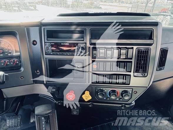 Mack MD6 Самоскиди