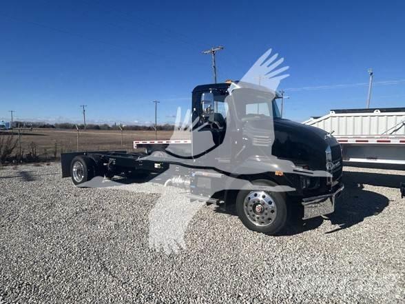 Mack MD6 Шасі з кабіною