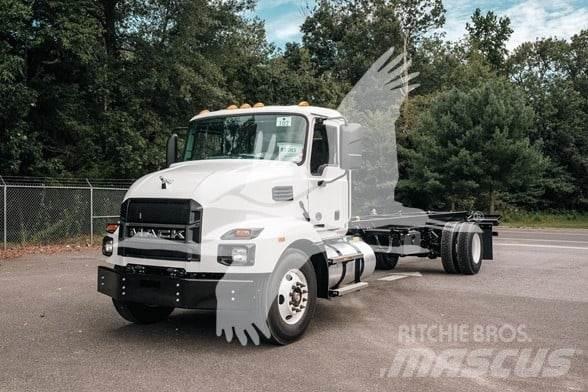 Mack MD6 Шасі з кабіною