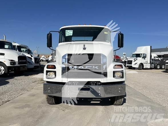 Mack MD6 Шасі з кабіною