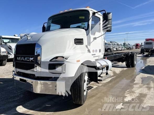 Mack MD6 Шасі з кабіною