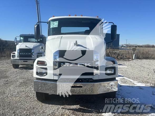 Mack MD6 Шасі з кабіною