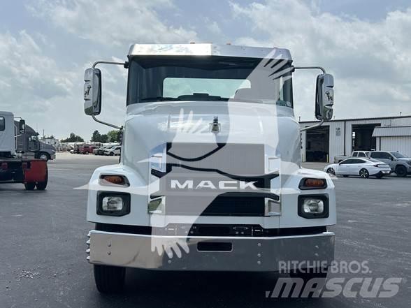 Mack MD6 Шасі з кабіною