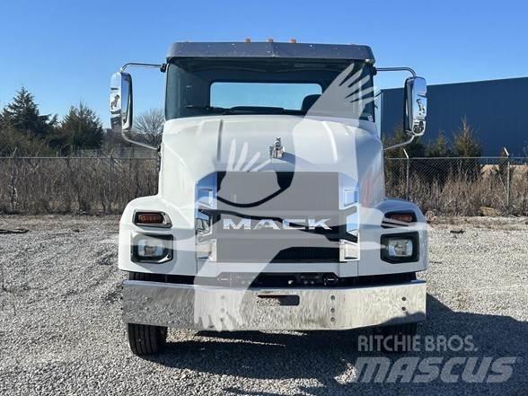 Mack MD6 Шасі з кабіною