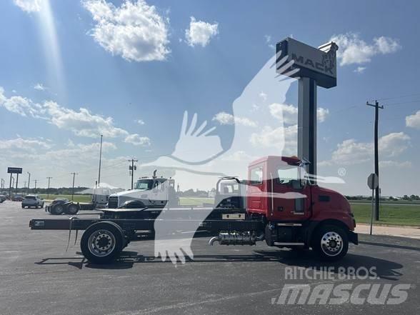 Mack MD6 Шасі з кабіною