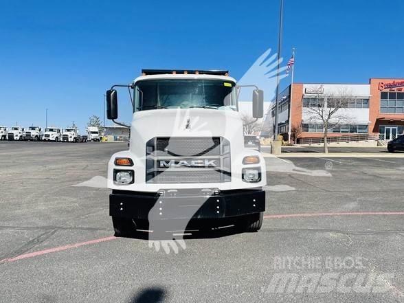 Mack MD6 Самоскиди