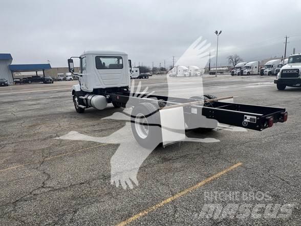 Mack MD6 Шасі з кабіною