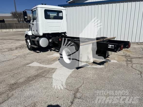 Mack MD6 Шасі з кабіною