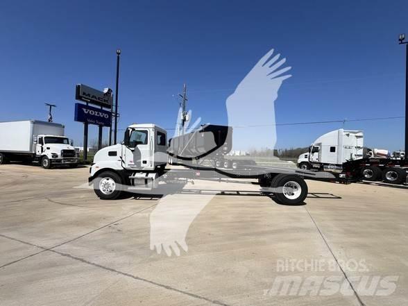 Mack MD6 Шасі з кабіною