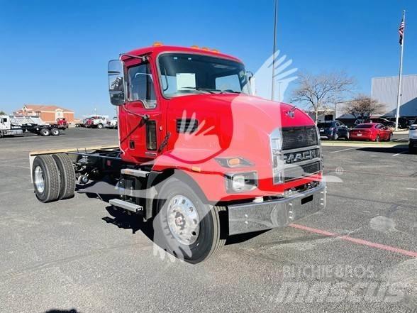 Mack MD6 Шасі з кабіною