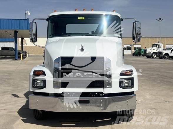 Mack MD6 Шасі з кабіною