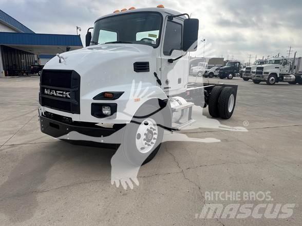 Mack MD6 Шасі з кабіною