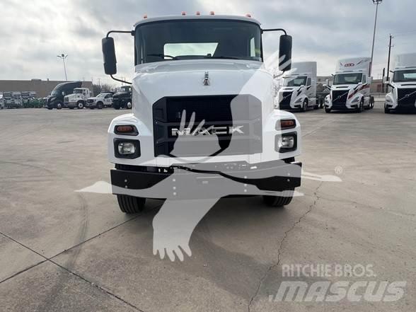 Mack MD6 Шасі з кабіною