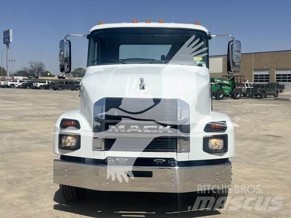 Mack MD6 Шасі з кабіною